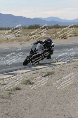 media/Sep-21-2025-Race Pace (Sun) [[98bf33ef95]]/Verified/5-Turn 15 Inside (930am)/